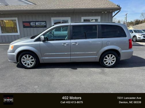 2013 Chrysler Town & Country Touring