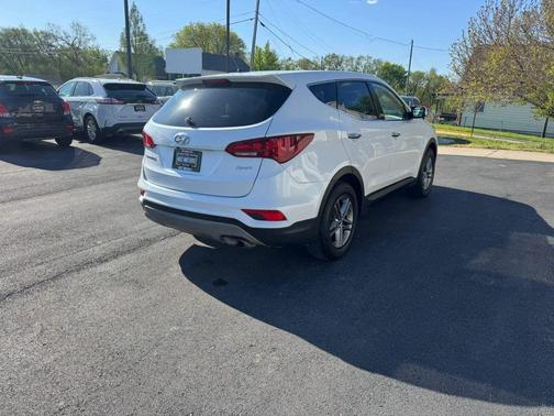 Pearl White 2018 Hyundai Santa Fe Sport 2.4L