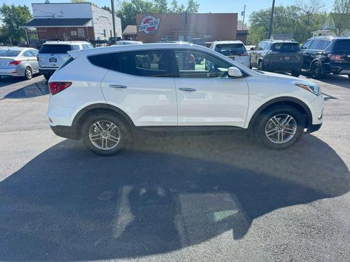Pearl White 2018 Hyundai Santa Fe Sport 2.4L