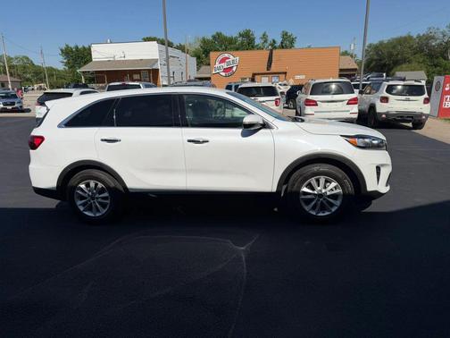 Snow White Pearl 2020 Kia Sorento L