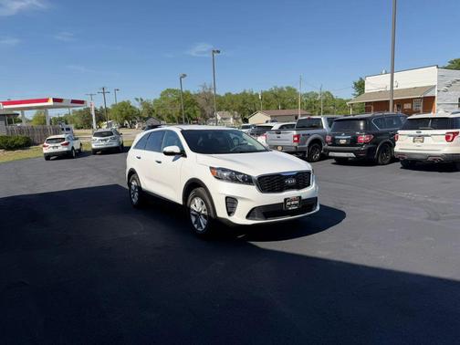 Snow White Pearl 2020 Kia Sorento L