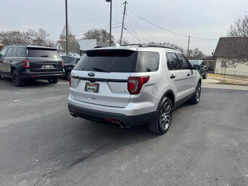 2016 Ford Explorer Sport