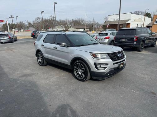 2016 Ford Explorer Sport