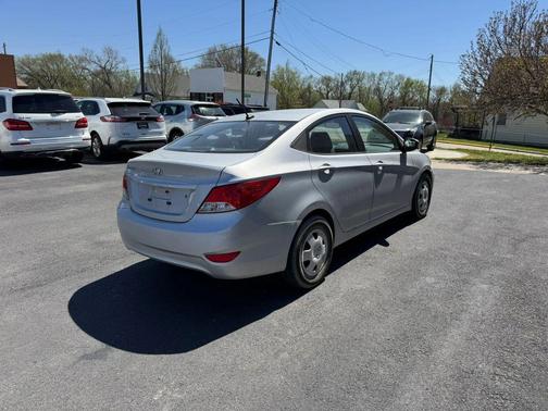 Silver 2014 Hyundai Accent SE