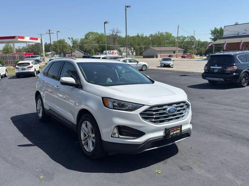 White 2019 Ford Edge SEL