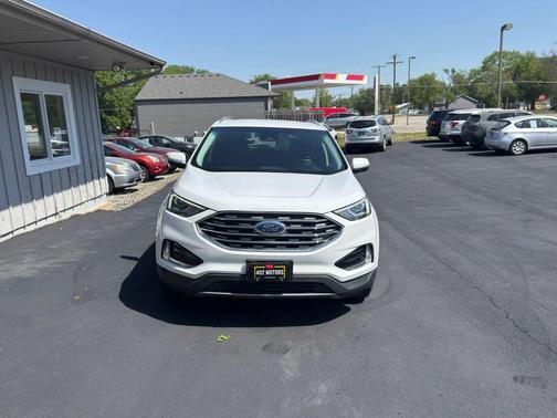 White 2019 Ford Edge SEL