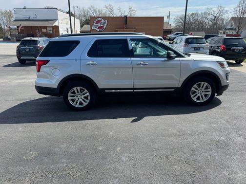 Silver 2018 Ford Explorer XLT