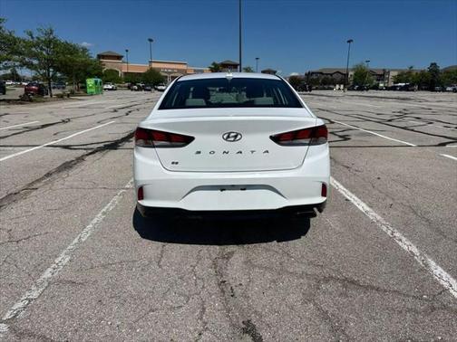 2018 Hyundai SONATA SE