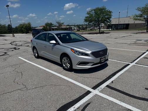 2017 Hyundai SONATA SE