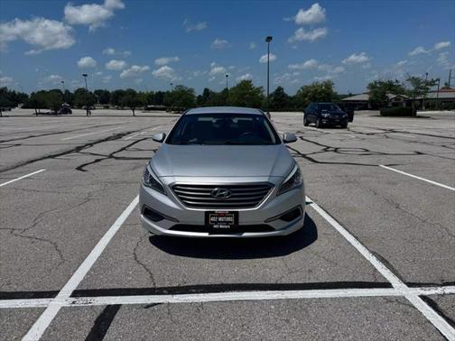 2017 Hyundai SONATA SE