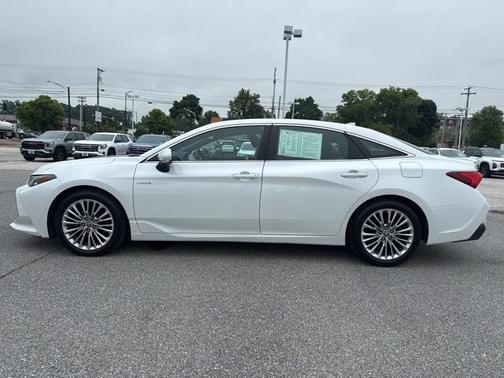 2021 Toyota Avalon Hybrid Limited