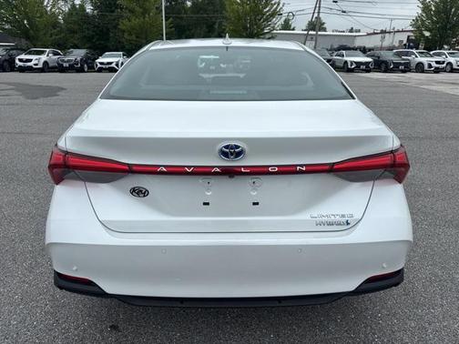2021 Toyota Avalon Hybrid Limited