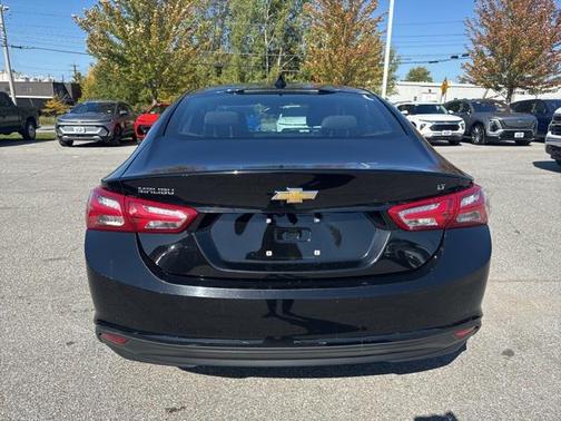 2022 Chevrolet Malibu FWD LT