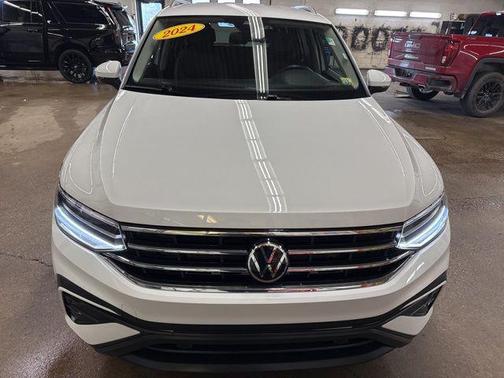 2024 Volkswagen Tiguan 2.0T SE 4MOTION