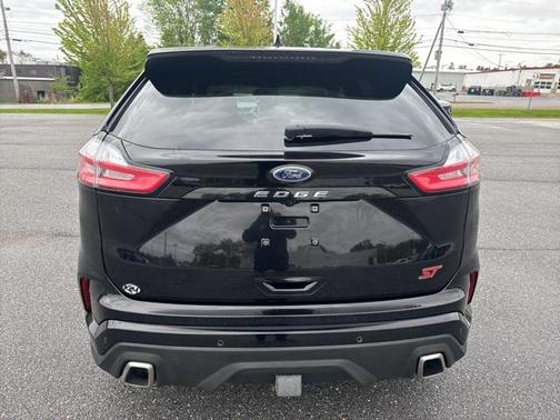 2022 Ford Edge ST