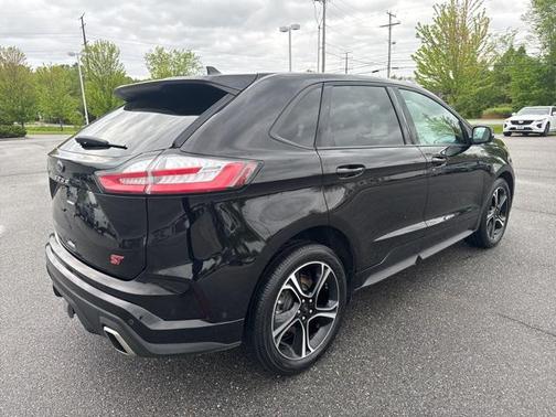 2022 Ford Edge ST