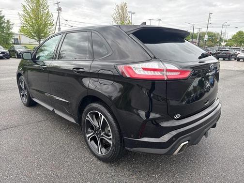 2022 Ford Edge ST