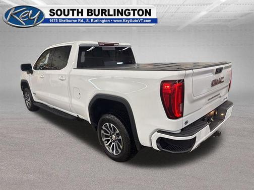 Summit White 2023 GMC Sierra 1500 AT4