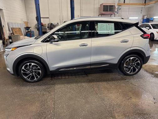 Silver Flare Metallic 2023 Chevrolet Bolt EUV FWD Premier
