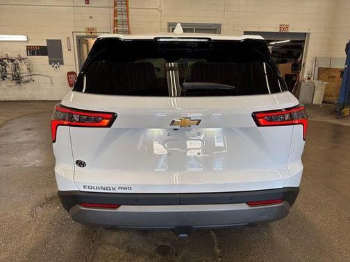 Summit White 2026 Chevrolet Equinox 1LT