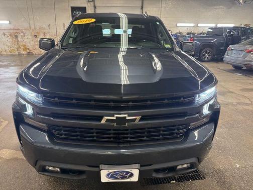 Shadow Gray Metallic 2019 Chevrolet Silverado 1500 RST