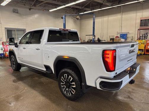 Glacier White Tricoat 2026 GMC Sierra 2500 Denali Ultimate