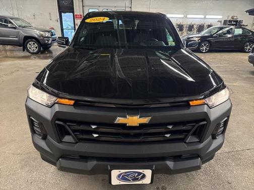 2024 Chevrolet Colorado WT