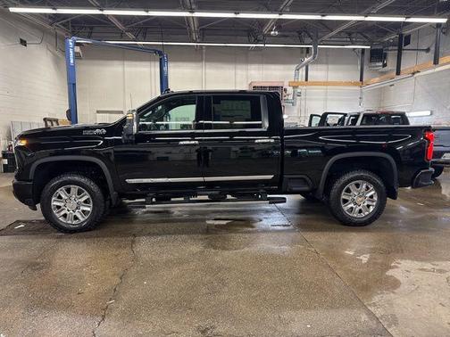 Black 2026 Chevrolet Silverado 2500 High Country