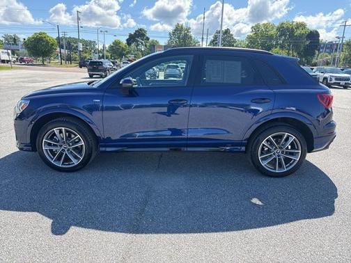 2025 Audi Q3 Premium 45 TFSI S line quattro Tiptronic