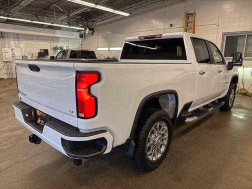Summit White 2026 Chevrolet Silverado 2500 LT