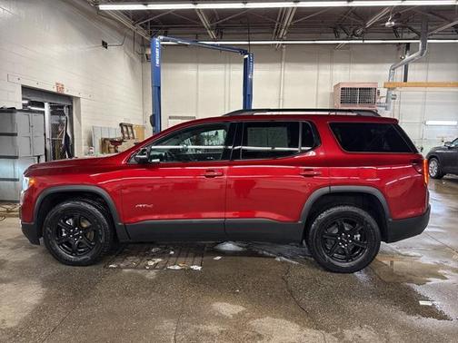 2021 GMC Acadia AWD AT4