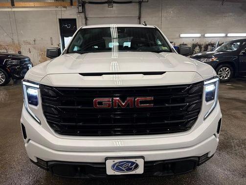 Summit White 2023 GMC Sierra 1500 Elevation