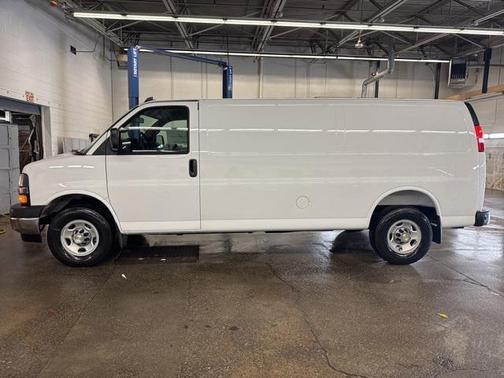 2025 Chevrolet Express 3500 RWD 3500 Extended Wheelbase WT