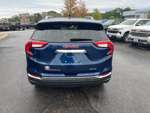 2023 GMC Terrain SLT