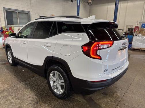 Summit White 2023 GMC Terrain SLE