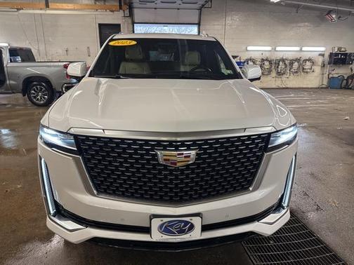 2023 Cadillac Escalade ESV Premium Luxury