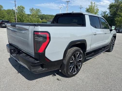 2024 GMC Sierra EV Denali Edition 1