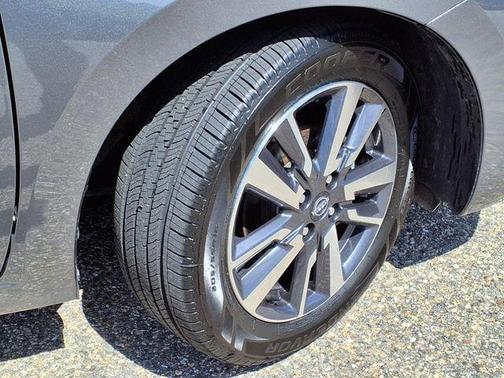 2023 Nissan Versa 1.6 SV