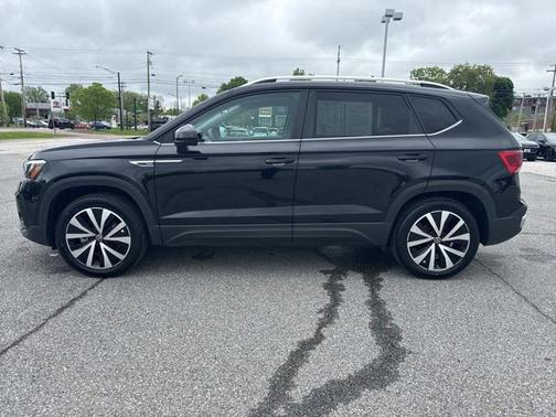 2022 Volkswagen Taos 1.5T SE