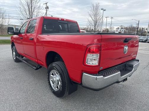 2024 RAM 2500 Tradesman Crew Cab 4x4 6'4' Box