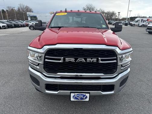 2024 RAM 2500 Tradesman Crew Cab 4x4 6'4' Box