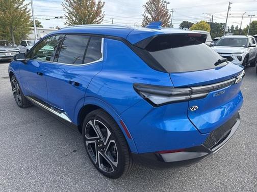 2025 Chevrolet Equinox EV LT