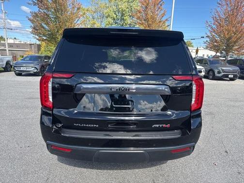 2023 GMC Yukon 4WD AT4