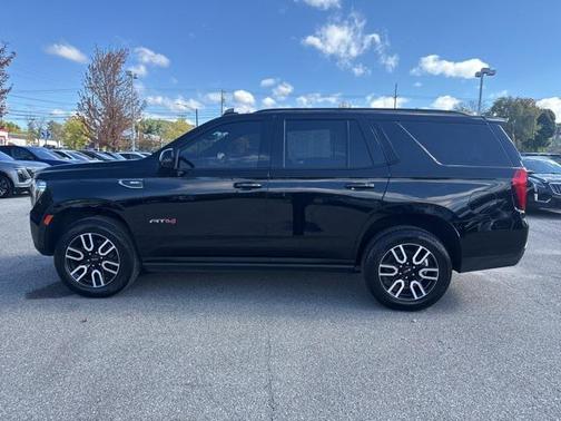 2023 GMC Yukon 4WD AT4