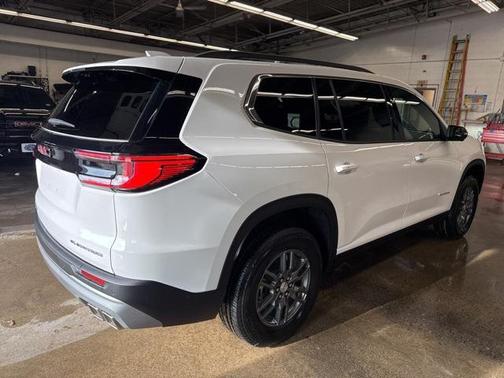 2026 GMC Acadia Elevation AWD