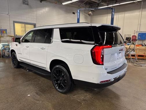 2026 GMC Yukon XL 4WD Elevation
