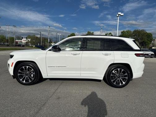 2023 Jeep Grand Cherokee Overland