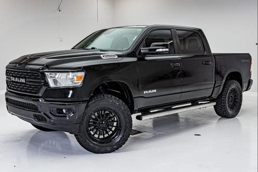Diamond Black Crystal Pearlcoat 2022 RAM 1500 Big Horn/Lone Star