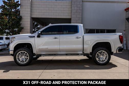 White Frost Tricoat 2024 GMC Sierra 1500 SLT
