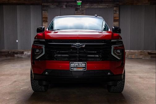 2025 Chevrolet Tahoe 4WD RST